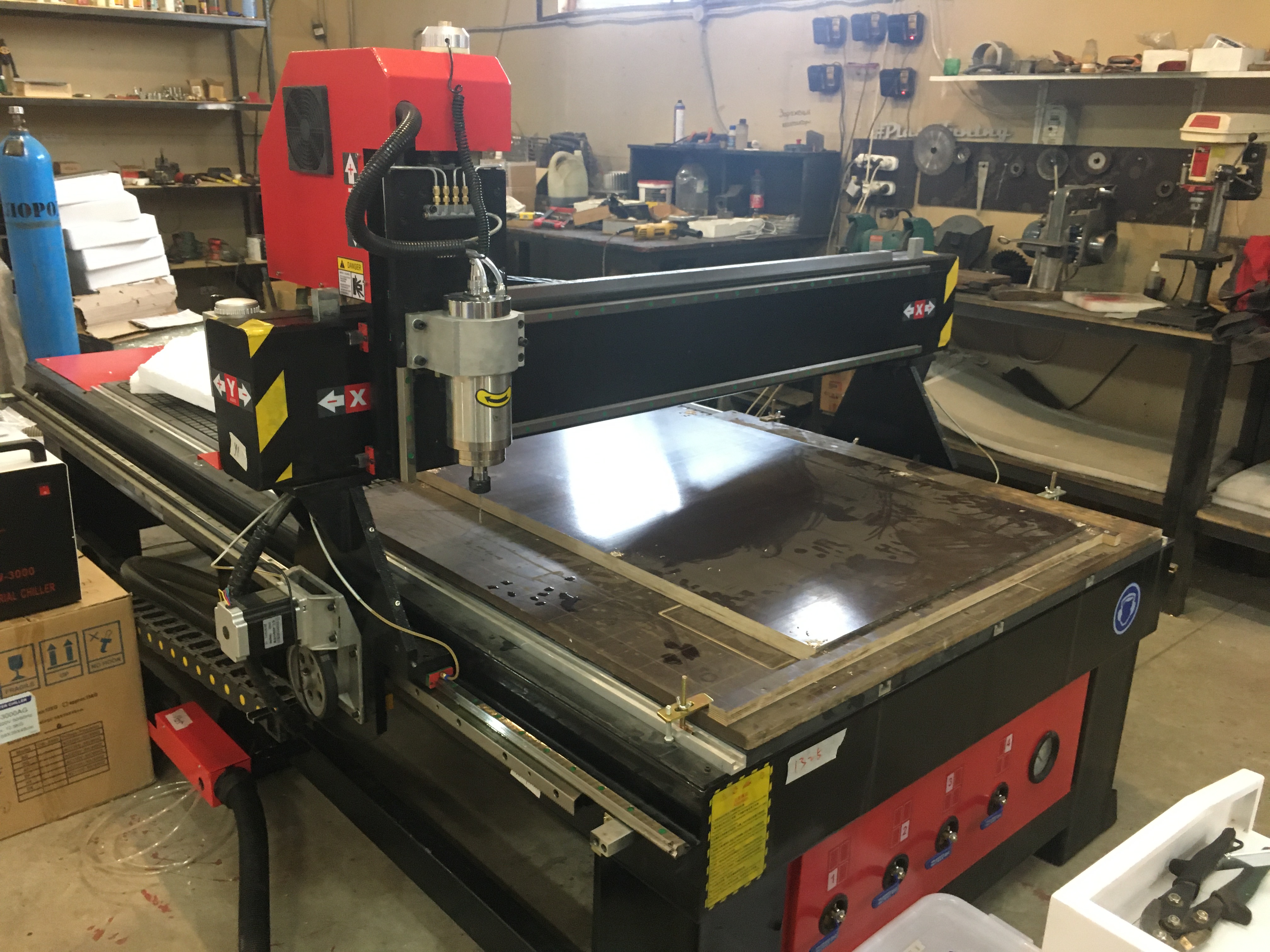 Фрезерный станок с ЧПУ 1300x2500x200mm Standart